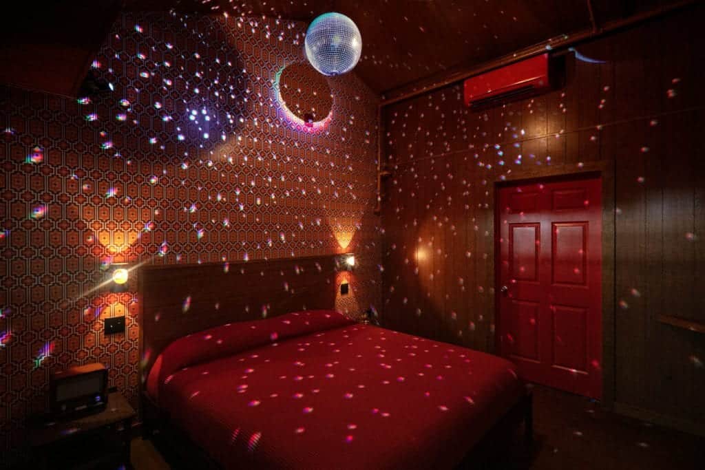 Dive Motel Rooms 11